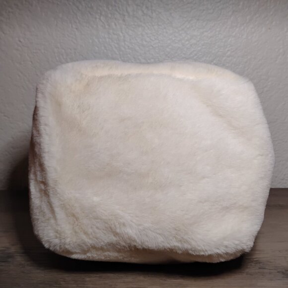 Mon Petit Bonheur Fuzzy Plush Tote Bag — Cozy / Soft Girl / Winter Aesthetic - Picture 5 of 9